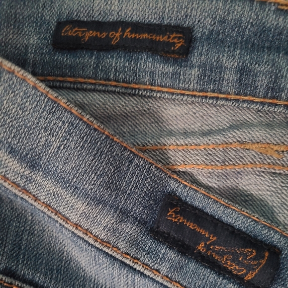 Citizens of humanity by Jerome Dahan - Picture 4 of 4